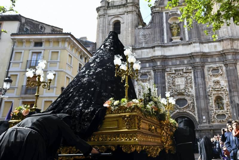 Acto de la Virgen de la Soledad ante el Cristo de la Cama