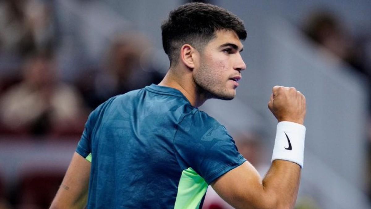 Buen debut de Alcaraz