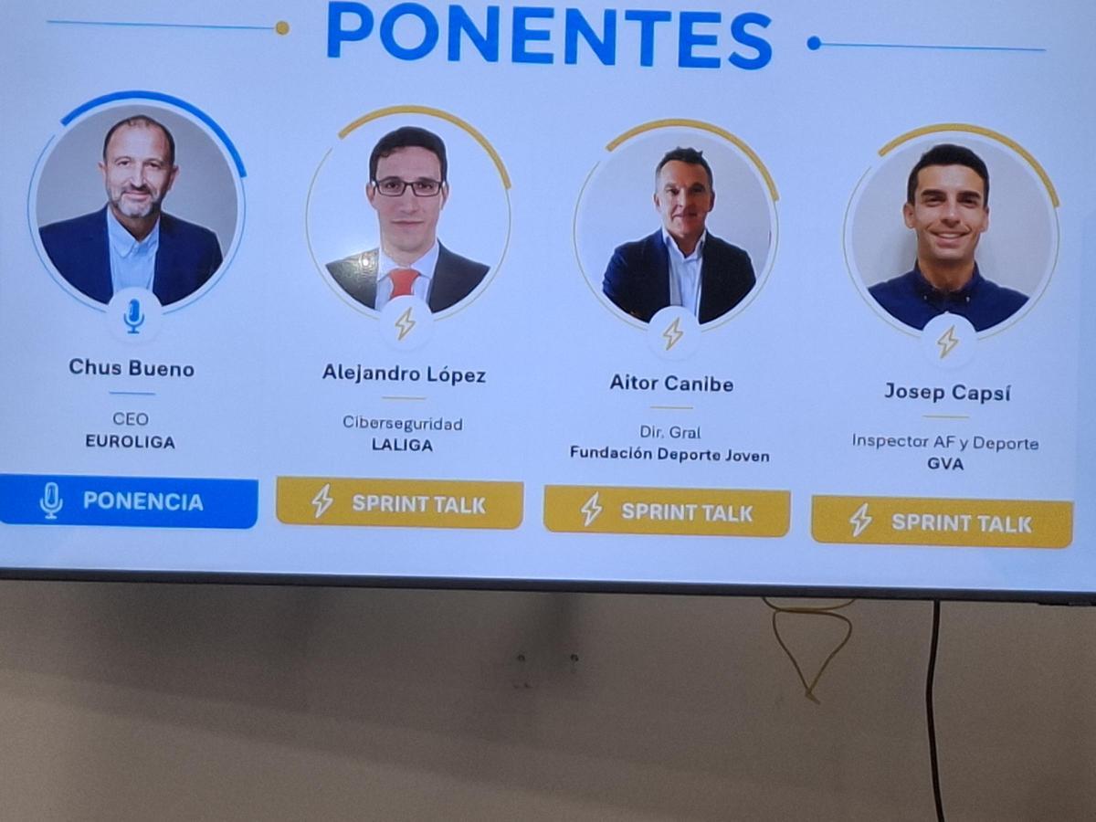 Ponentes y charlas rápidas.