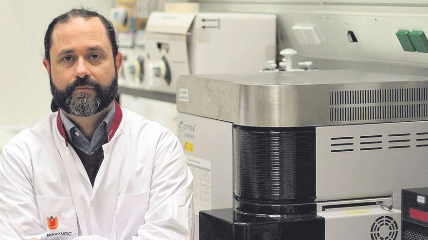 Juan J. García Vallejo, en su laboratorio en Ámsterdam.