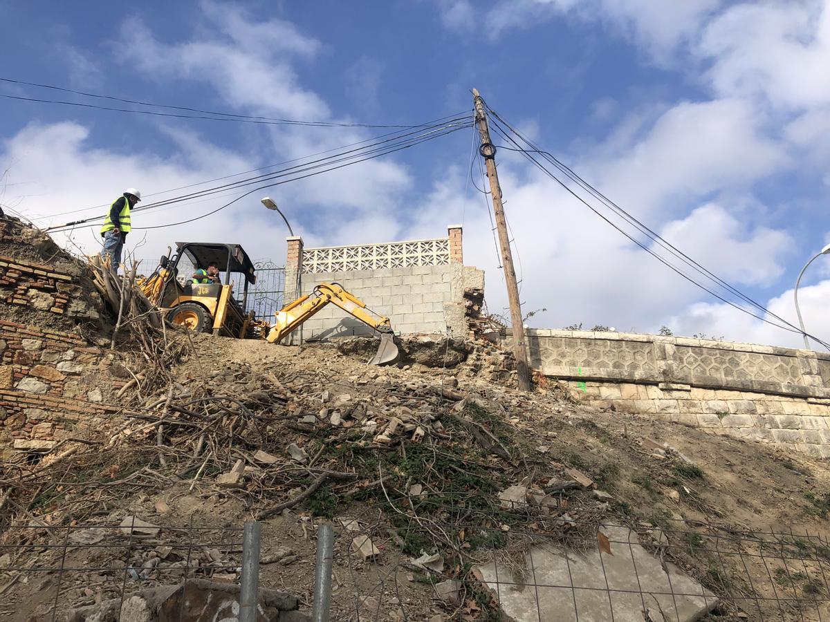 Obras en la curva del paseo Calvo Sotelo.