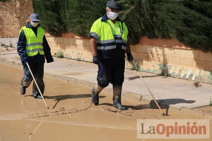 Limpian Los Alcázares tras las fuertes lluvias de los últimos días