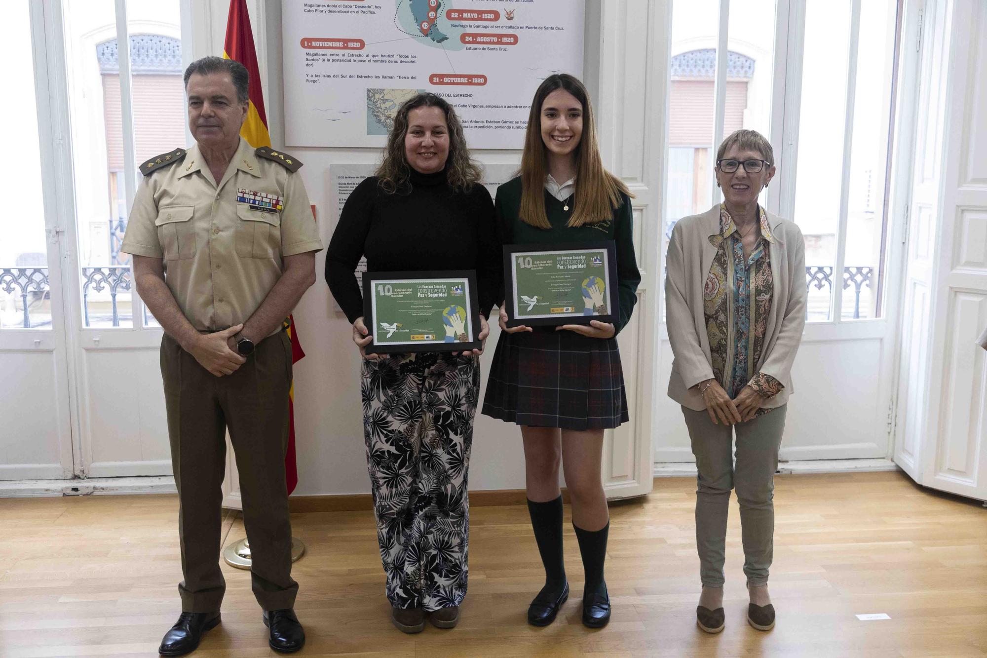 Premios Concurso Literario de Defensa