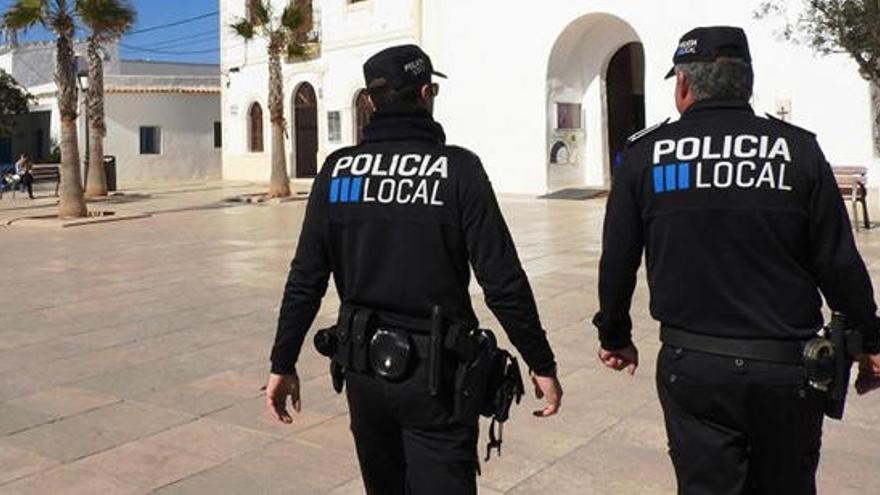 Formentera convoca oposiciones este mes para seis plazas de policía local