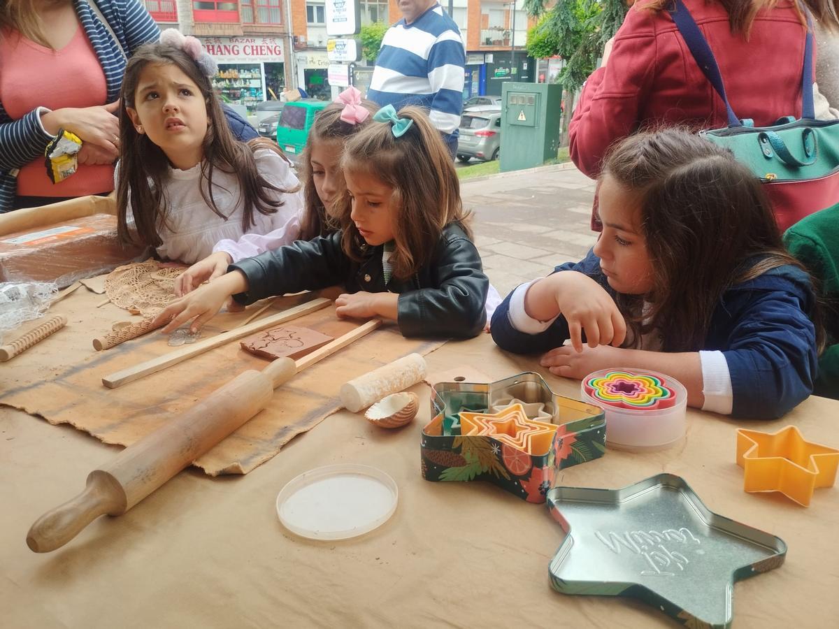 El Mercado Tradicional de San Isidro, de bote en bote, en imágenes