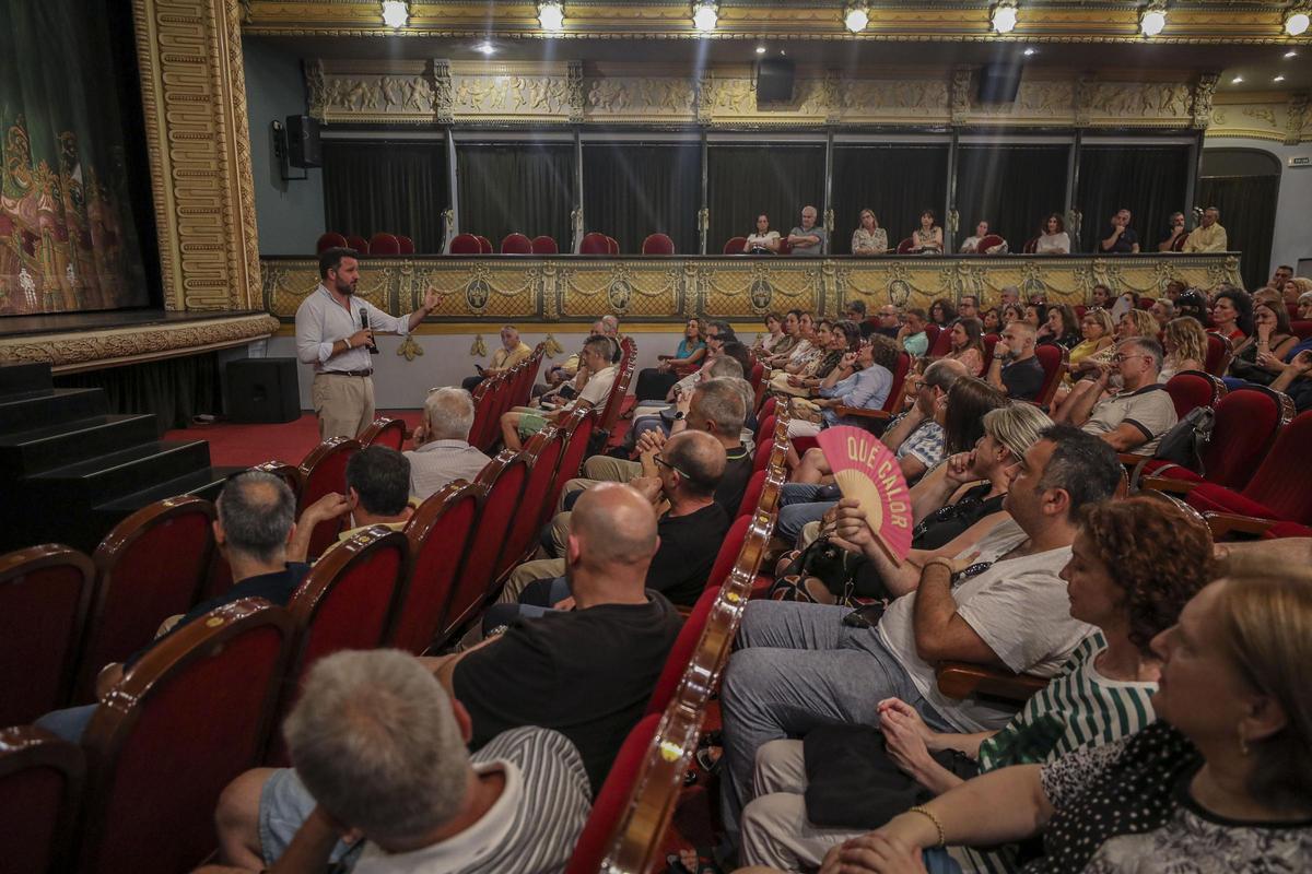 Reunión de Ruz y Rodil con los funcionarios, en imagen de archivo