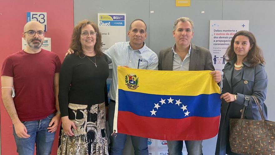 Rafa Domínguez se reúne con la Asociación de Venezolanos para conocer su trabajo