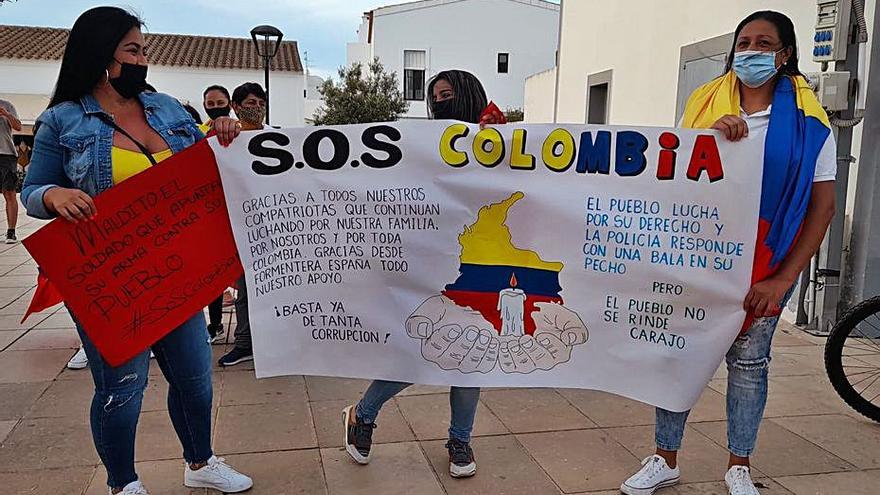 Luto por Colombia en las Pitiusas