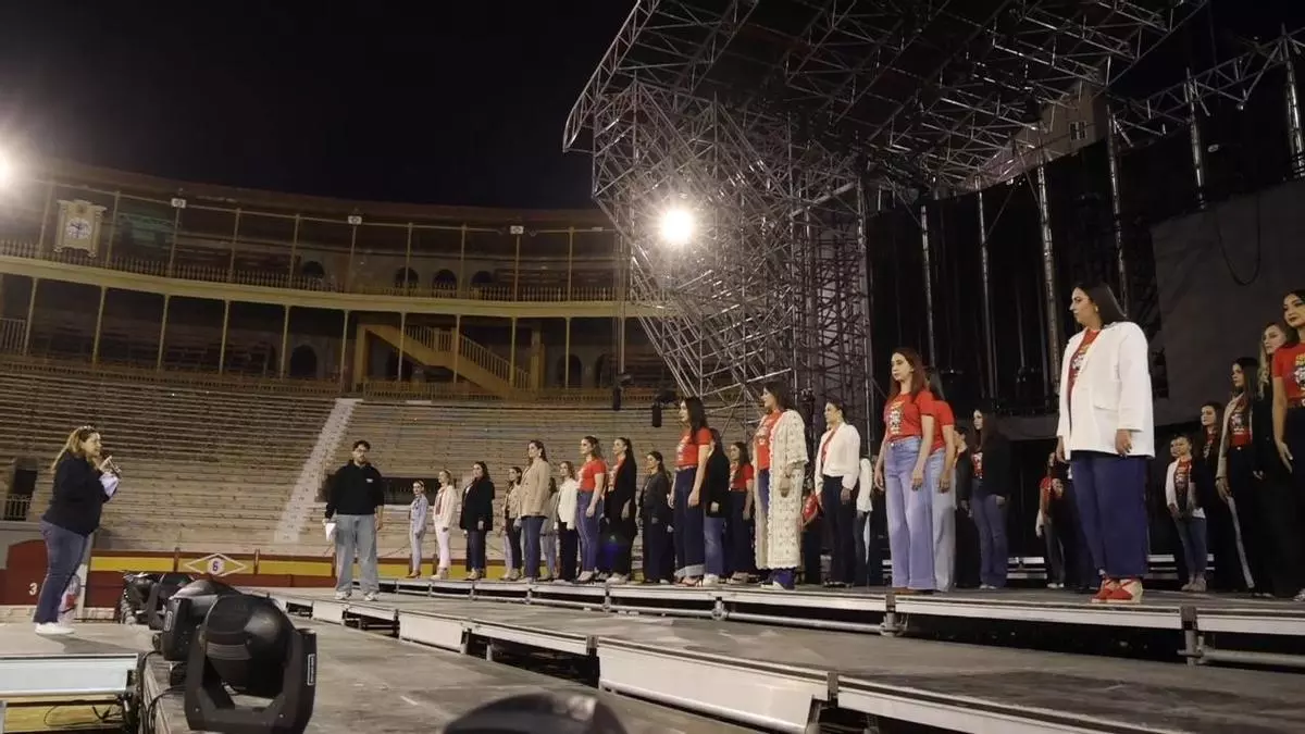 Arrancan los ensayos de la Elección de la Bellea del Foc en la Plaza de Toros de Alicante