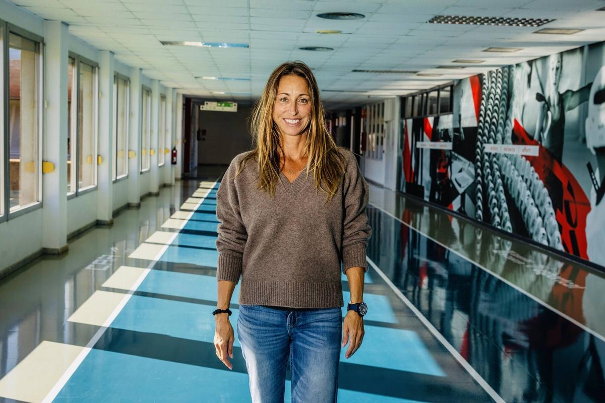 Gemma Mengual en los pasillos del CAR de Sant Cugat.