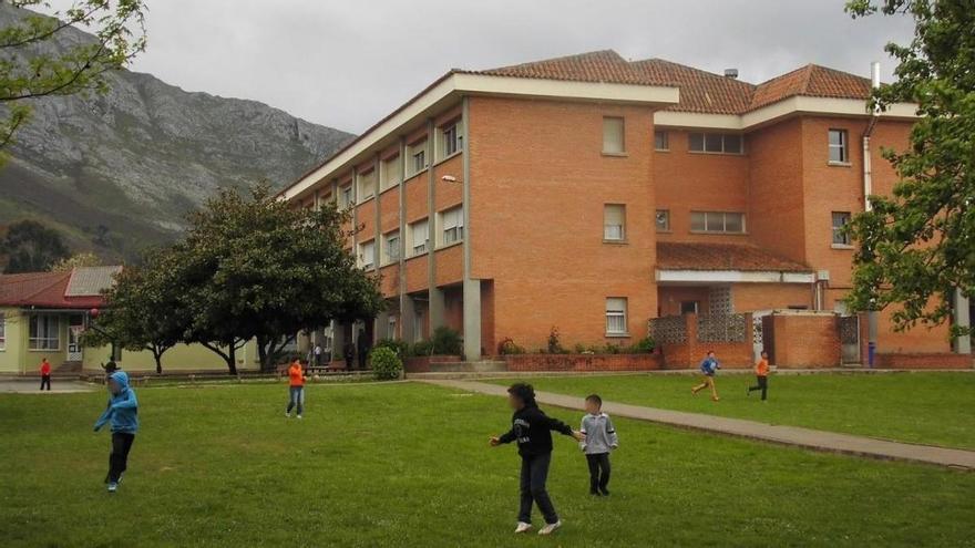 Llanes asumirá en solitario la reforma integral de la instalación eléctrica del colegio público de Posada, tras negarse el Principado a colaborar