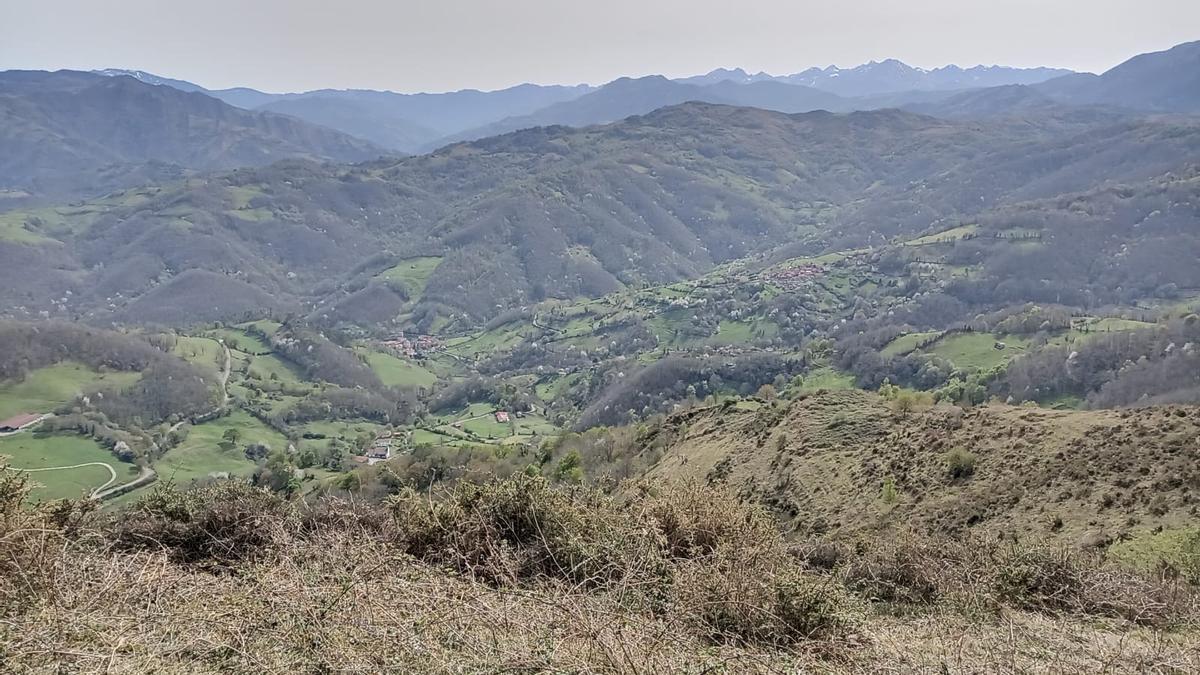 Montes del valle de Cenera , en Mieres