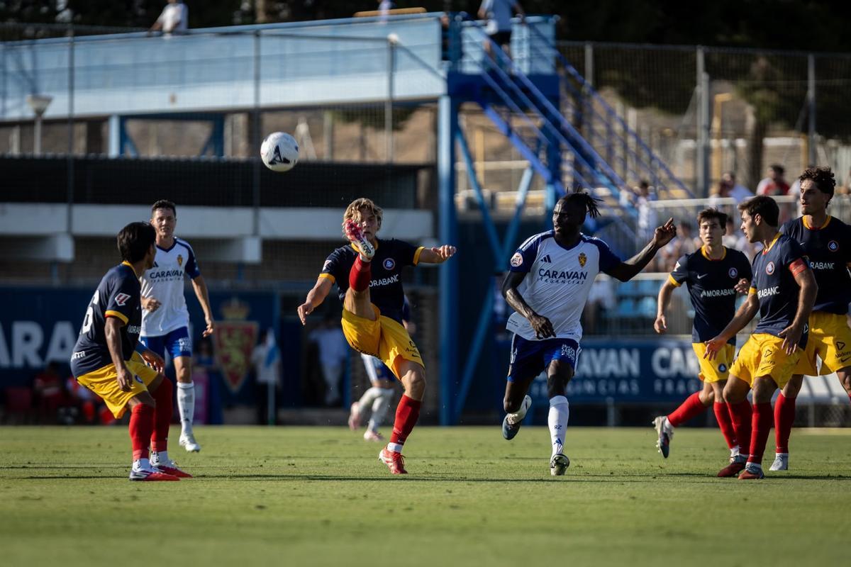 En imágenes | Así ha sido el encuentro de pretemporada entre el Real Zaragoza y el FC Andorra en la Ciudad Deportiva