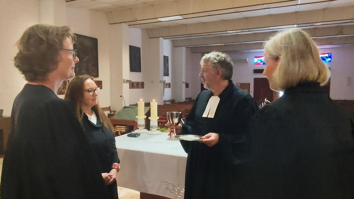 Predigen – aber richtig. Die beiden Prädikantinnen der deutschsprachigen evangelischen Gemeinde auf Mallorca lernen Gottesdienst