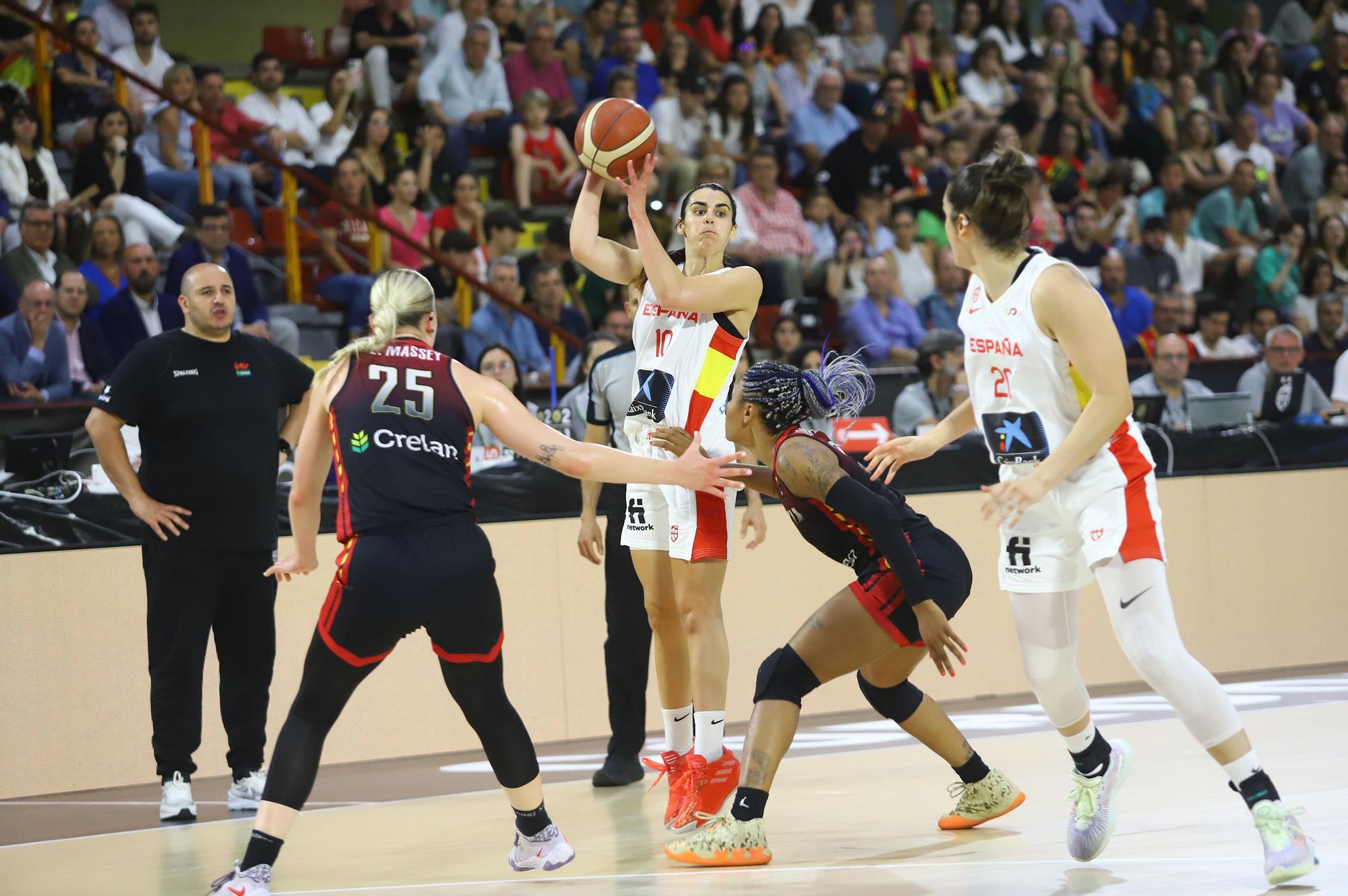 La selección española femenina de baloncesto ante Bélgica, en imágenes