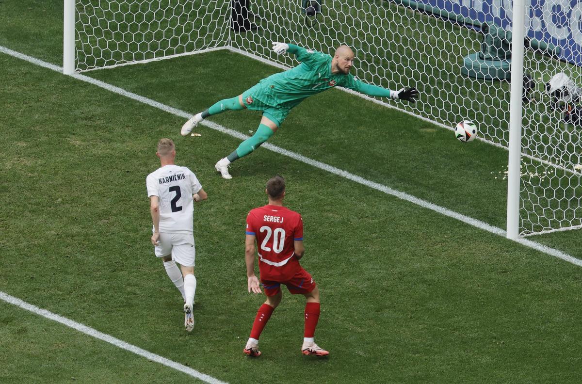 Eurocopa 2024 | Fase de grupos: Eslovenia - Serbia, en imágenes. Eurocopa 2024 | Fase de grupos: Eslovenia - Serbia, en imágenes.