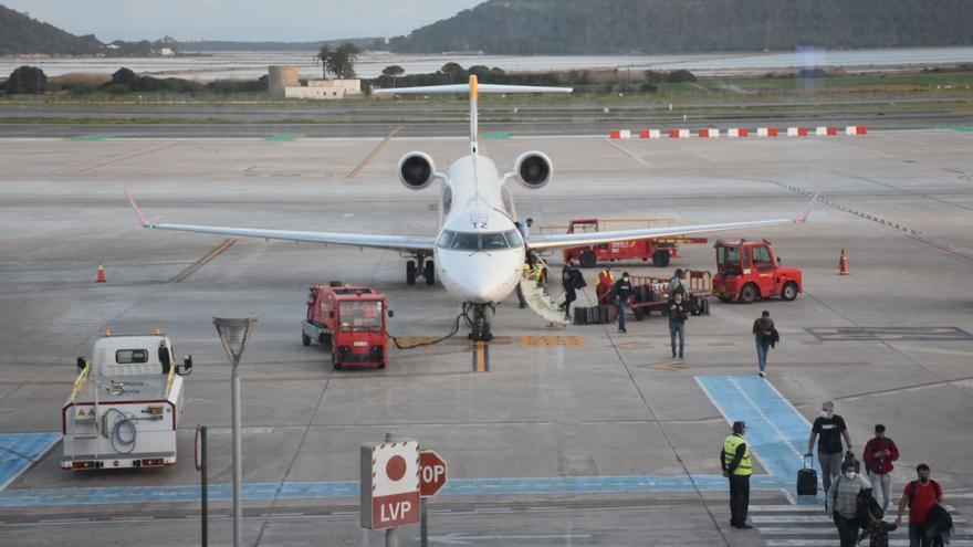 El aeropuerto de Ibiza cerró 2021 con menos pasajeros que hace 11 años