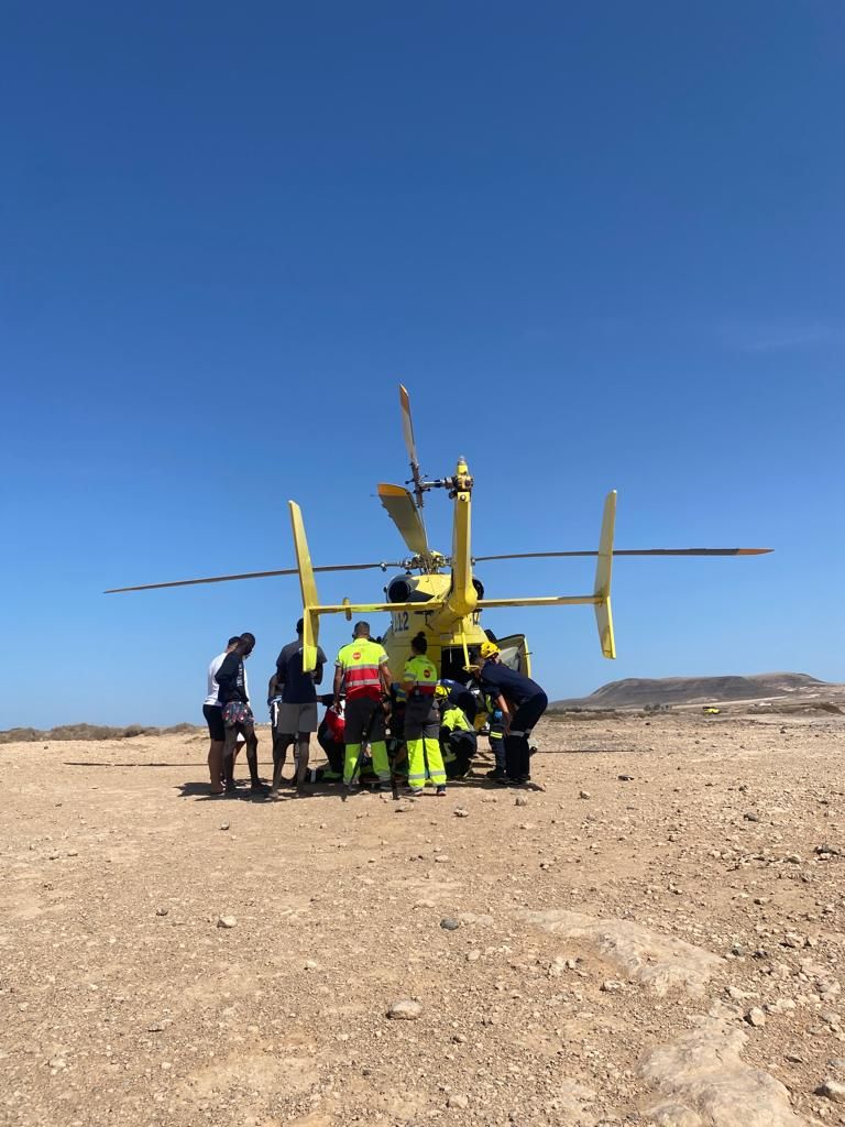 Traslado en helicóptero a Gran Canaria de un niño ahogado en Fuerteventura
