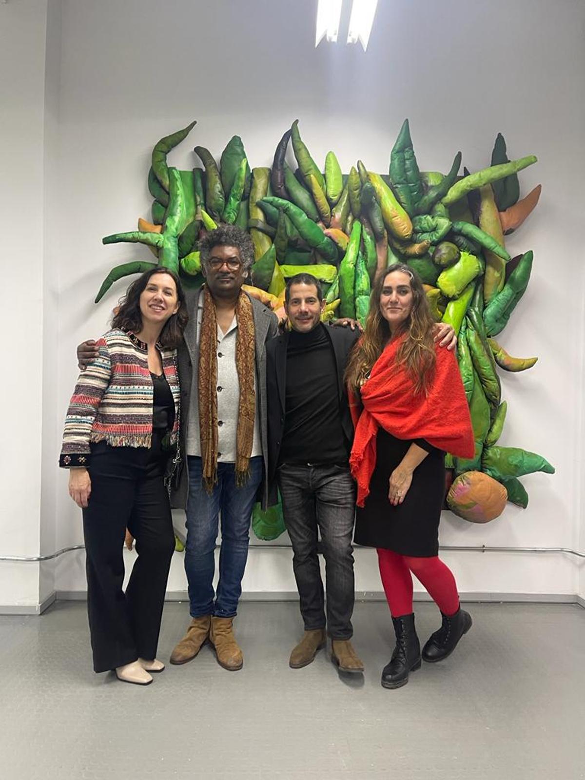 Elio Rodríguez y Susana Guerrero en el taller del artista Dagoberto Rodríguez, esta semana en Madrid
