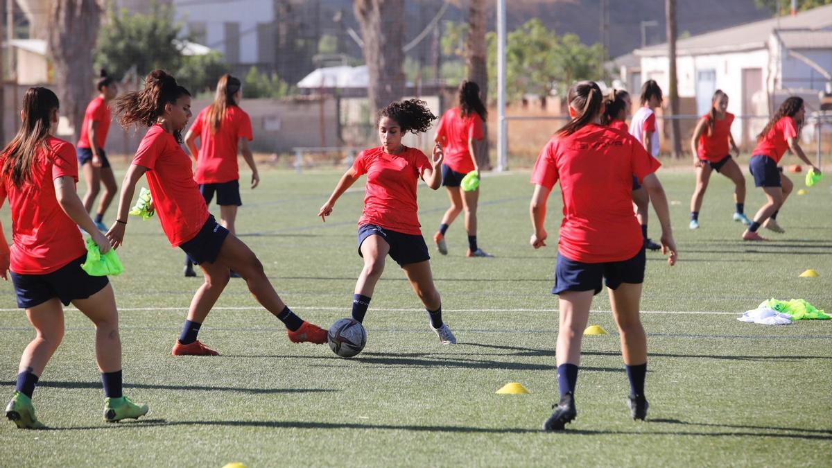Lance de una sesión de entrenamiento del Córdoba Femenino en pretemporada.