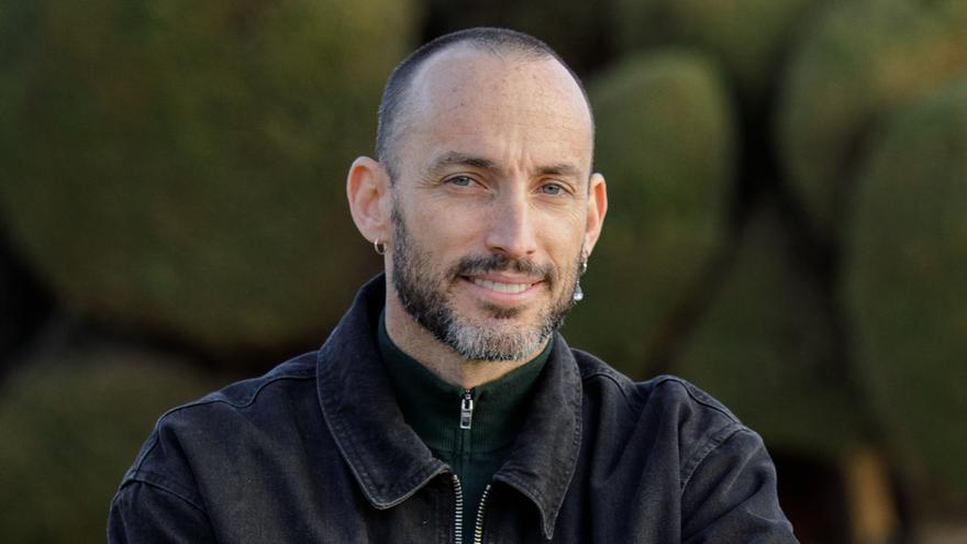 Quique Guijarro, de ser conocido por ‘Fama’ a triunfar como escritor: “Me he reescrito”