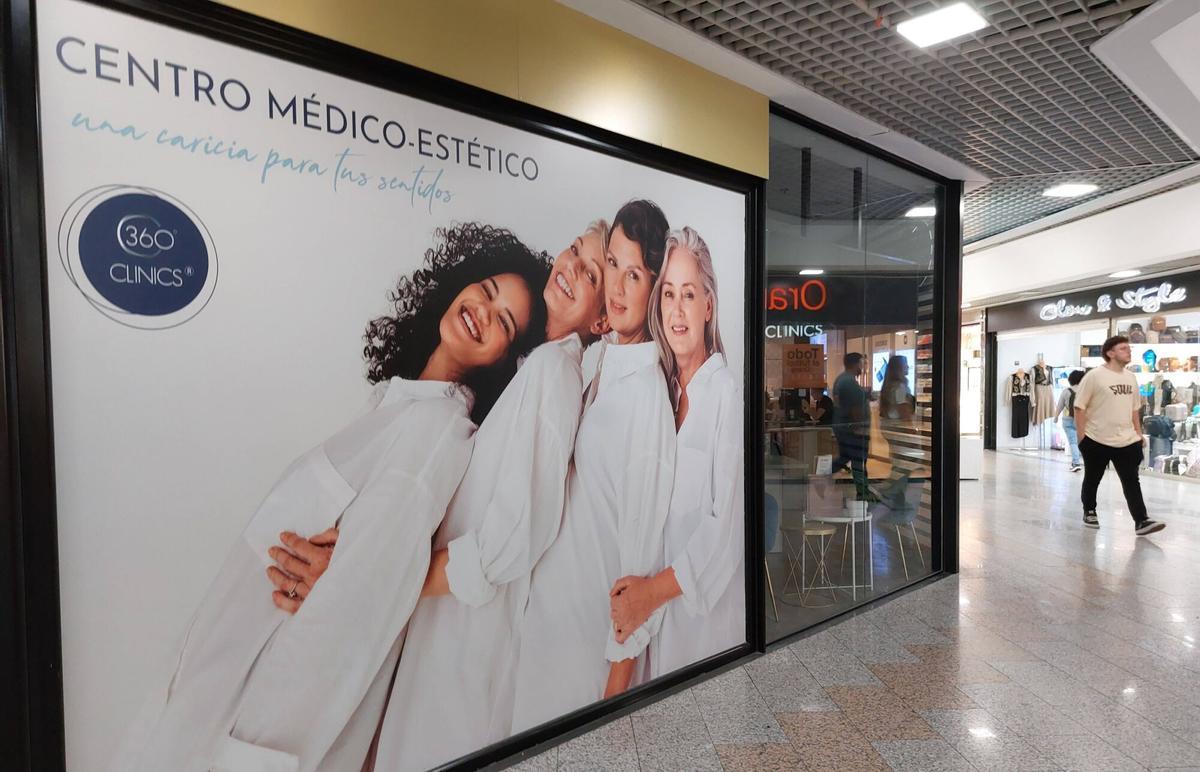 Tienda de 360 Clinics en El Arcángel.
