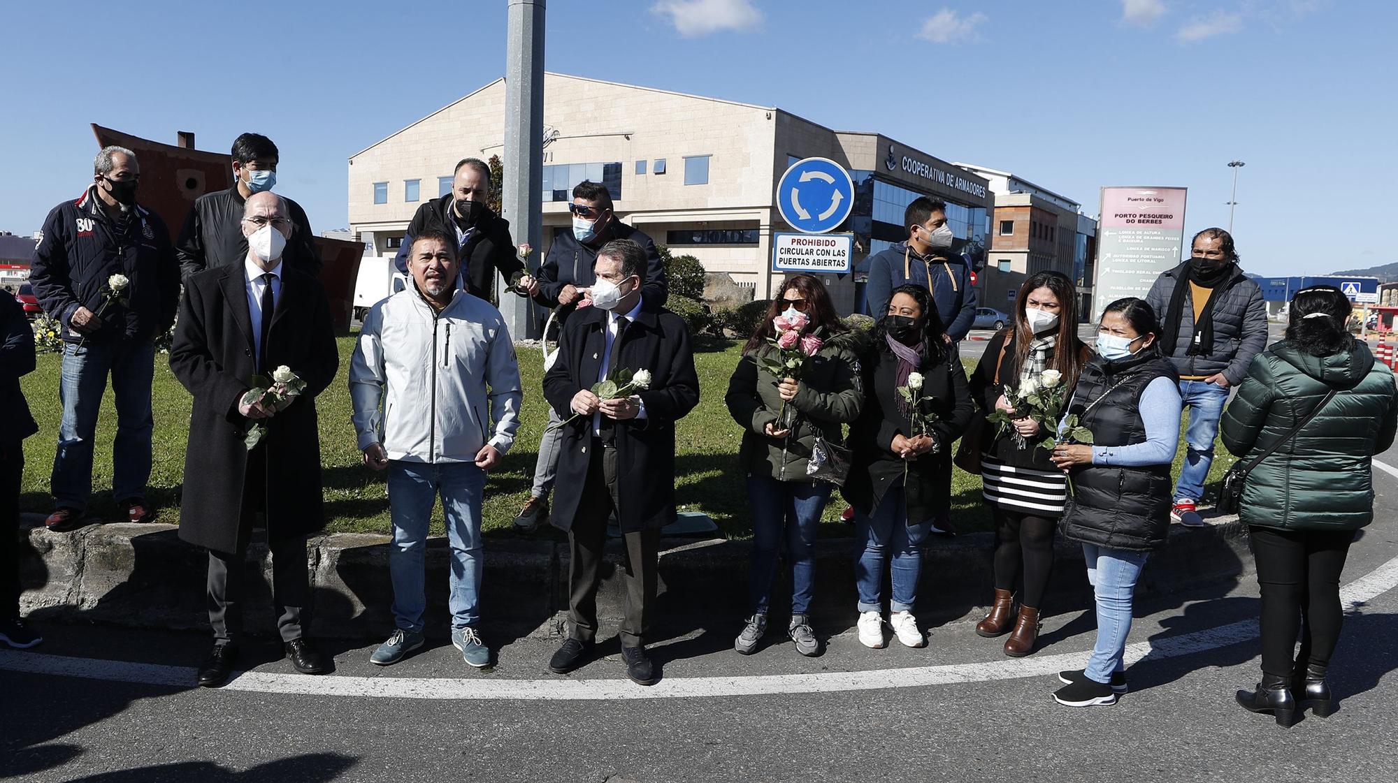 Homenaje alos fallecidos del Villa de Pitanxo