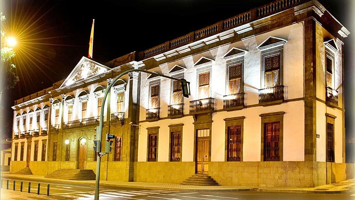 Imagen del Palacio de Capitanía General en Santa Cruz de Tenerife de principios del siglo pasado.