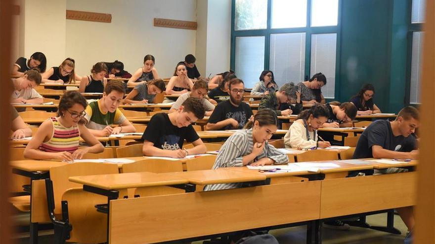 El Ministerio creará un grupo de trabajo para estudiar las incidencias de la selectividad