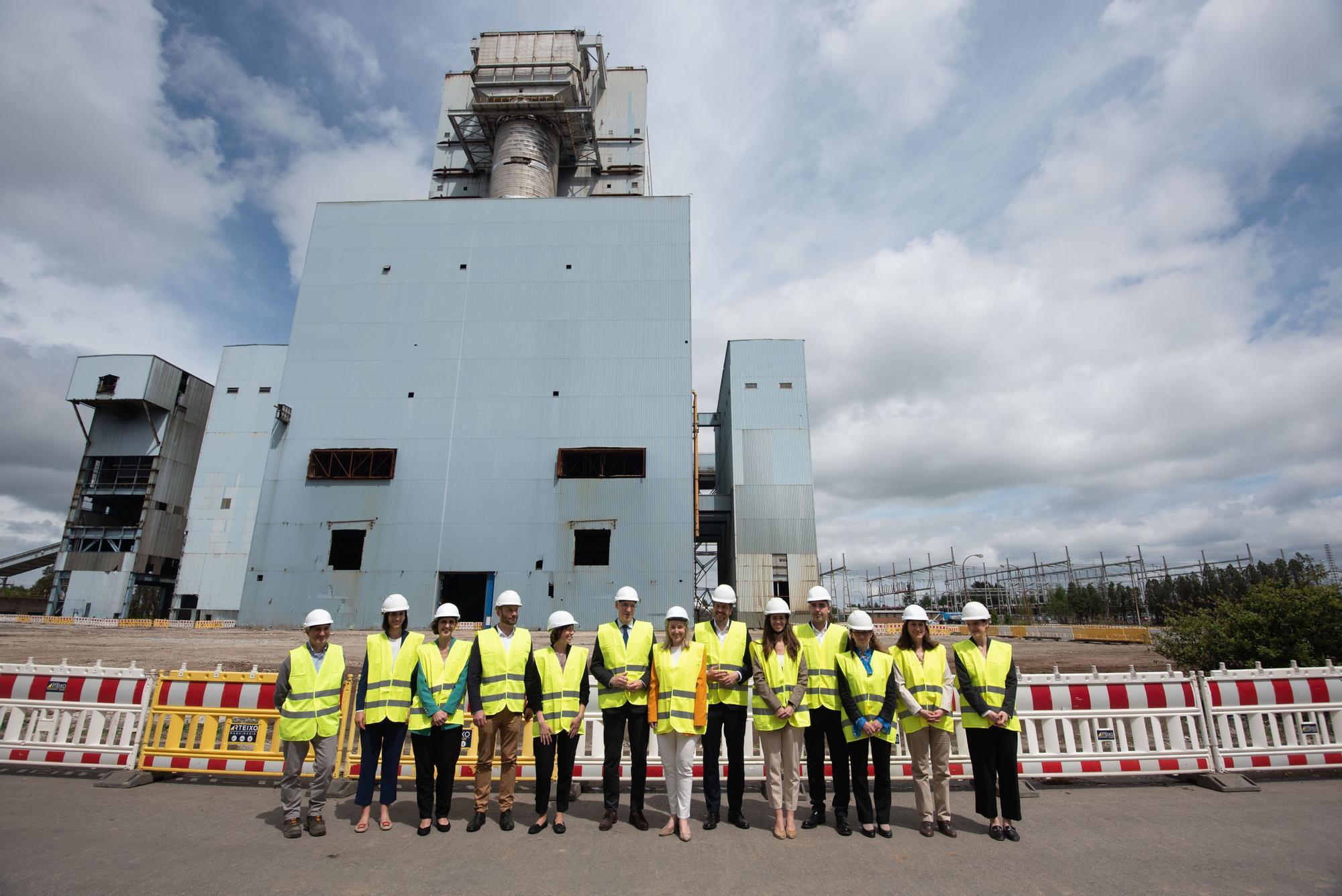 Conde visita los terrenos de la futura planta de hidrógeno en Meirama