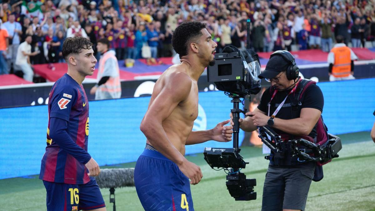 Araujo: “Me preguntó si podía jugar de delantero y no dudé en decir que sí”