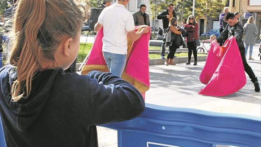 Almassora ‘torea’ en su plaza con motivo de las III Jornades del Bou