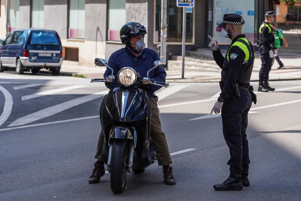 Controles de tráfico de la Policía Local en la avenida de las Américas.