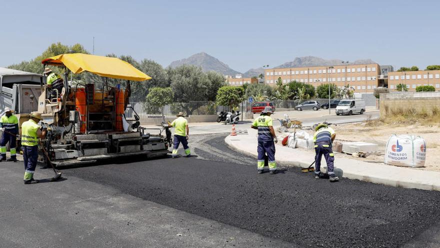 Asfaltado de la avenida Corts Valencianes