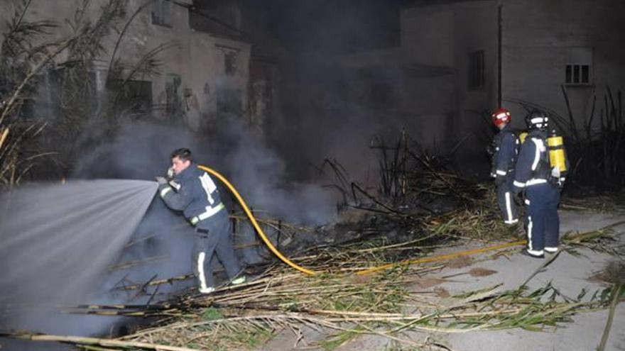 Incendio en el paraje de La  Isla de Cieza