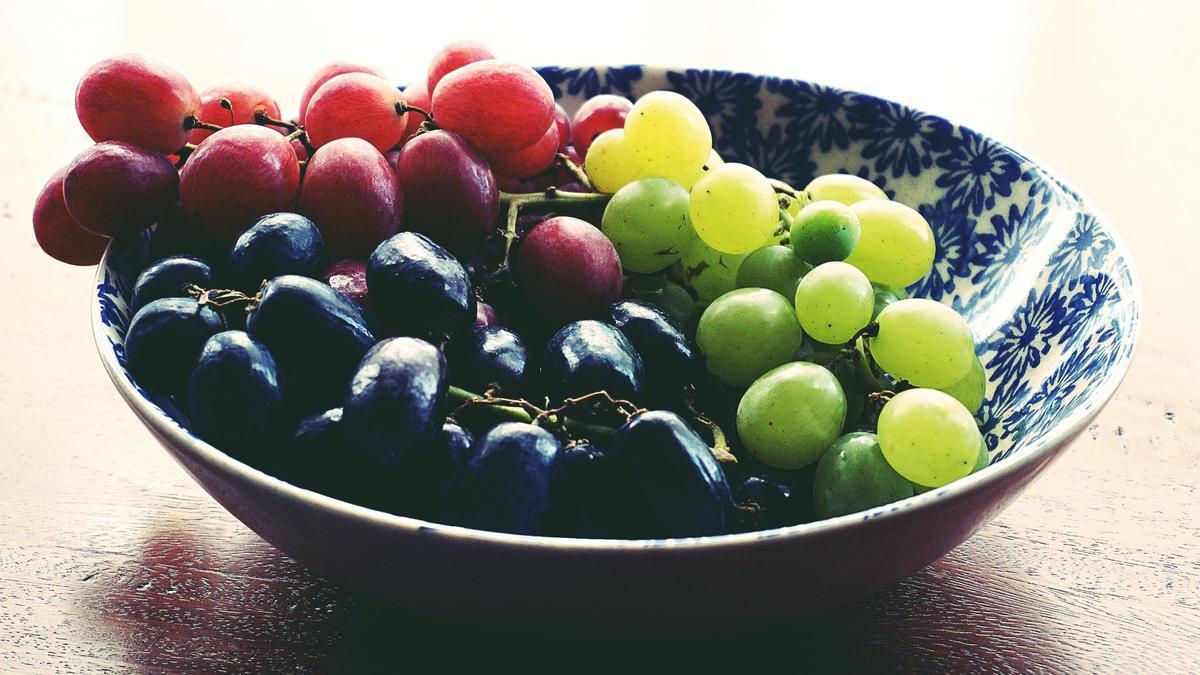 El estudio señala que hay que tomar unas 40 uvas al día.
