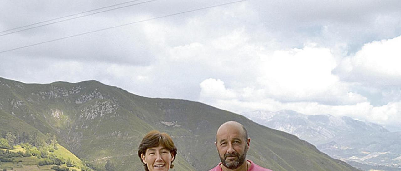 Mercedes Osorio y Francisco Blanco, en Llerandi.