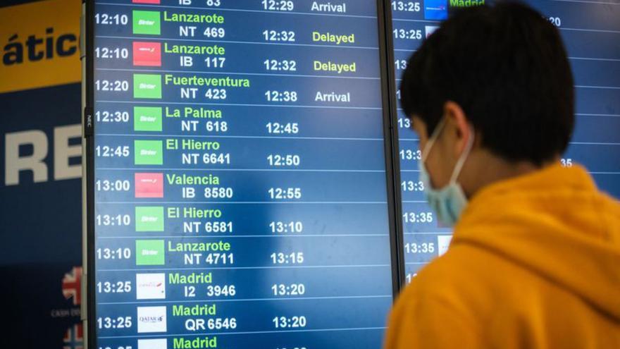 Los aeropuertos de Canarias ya rozan la cifra de pasajeros previa a la pandemia