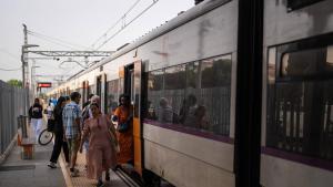 Un despreniment obliga a tallar un dels trams de l'R3 reoberts aquest dimecres