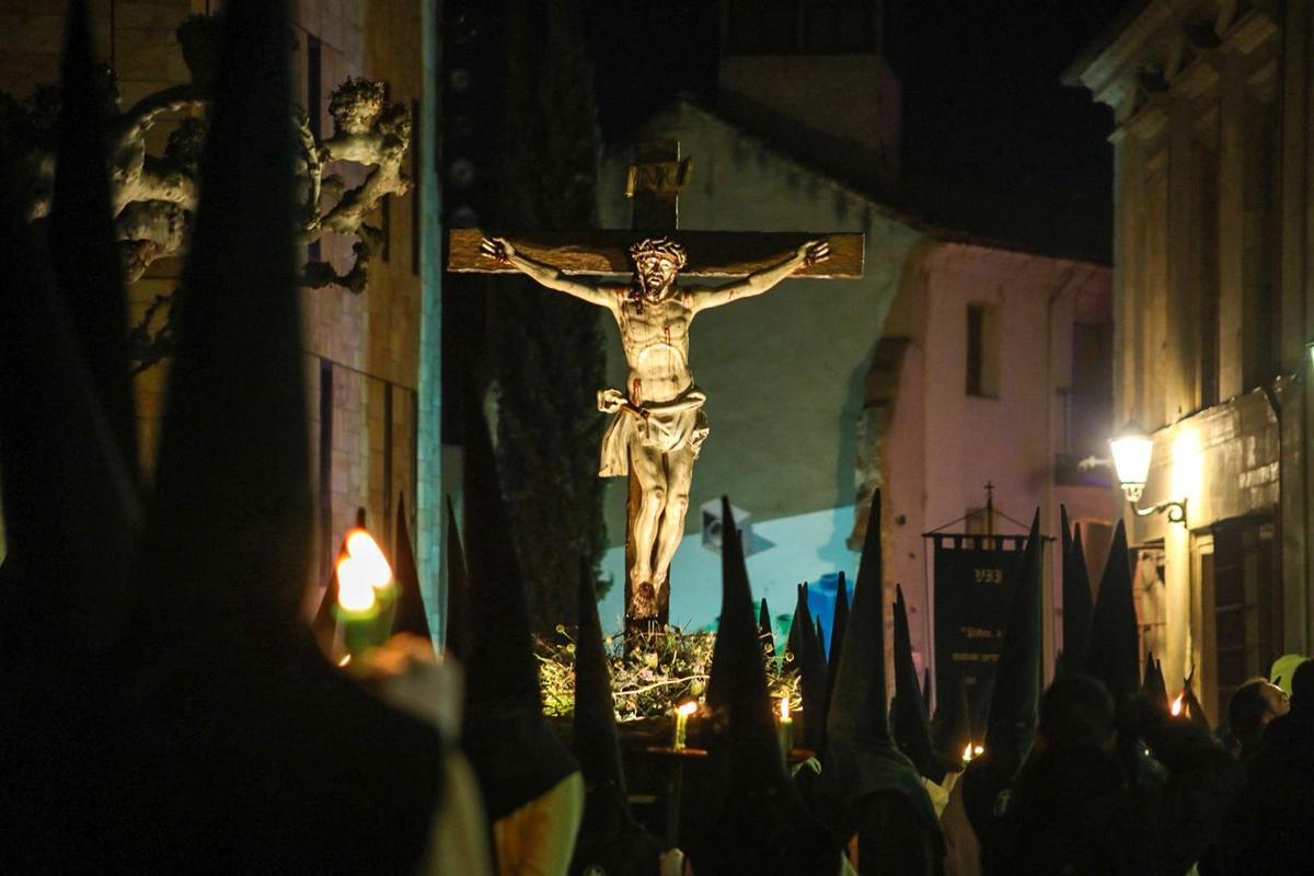 GALERÍA | Un silencio sepulcral protagoniza la procesión de las Siete Palabras de Zamora GALERÍA | Un silencio sepulcral protagoniza la procesión de las Siete Palabras de Zamora