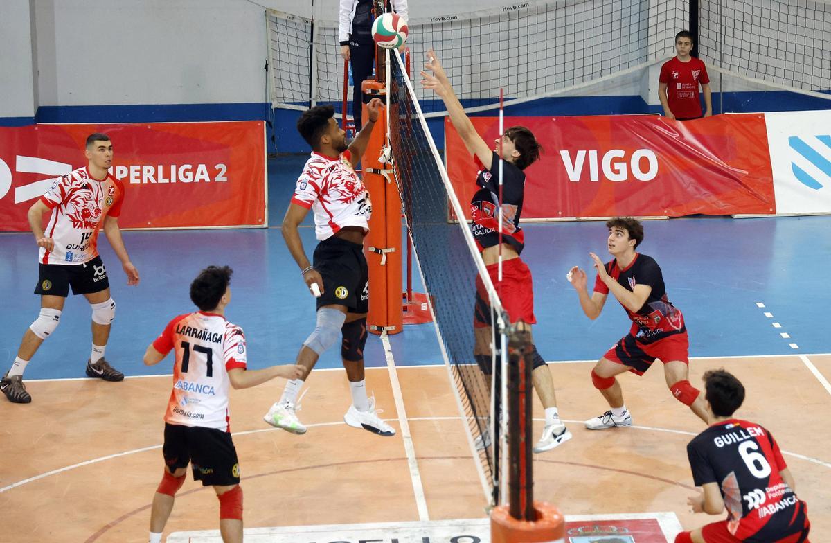 Partido en Coia ante el Dumbría.