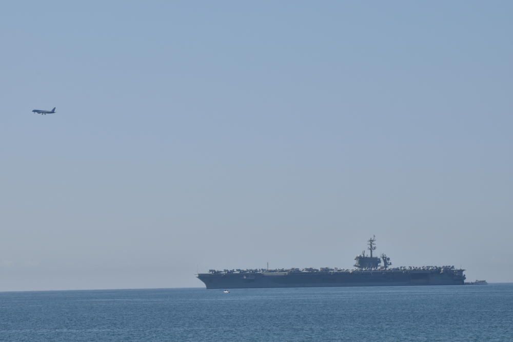 El portaaviones Abraham Lincoln, en Palma