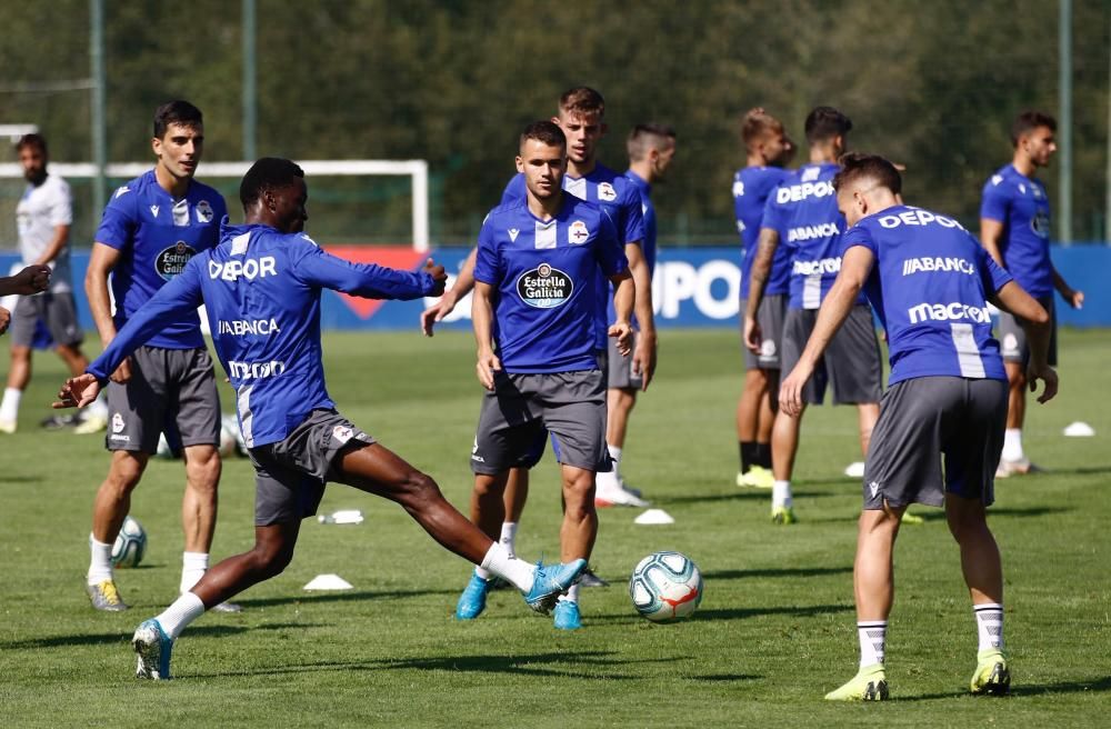 Casi dos horas de charla antes del entrenamiento