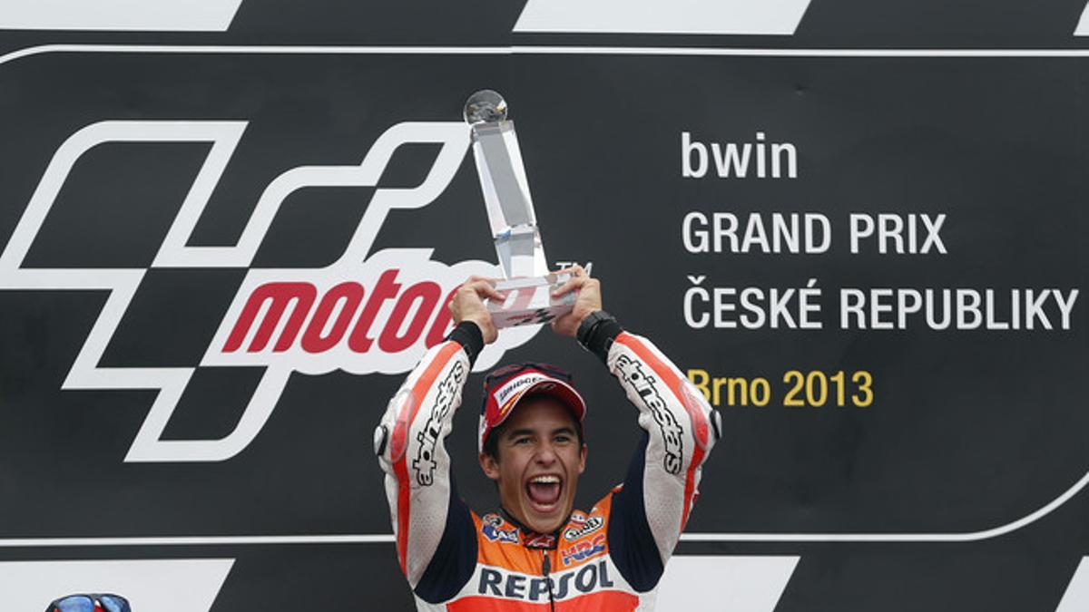 Marc Márquez celebra su victoria en Brno