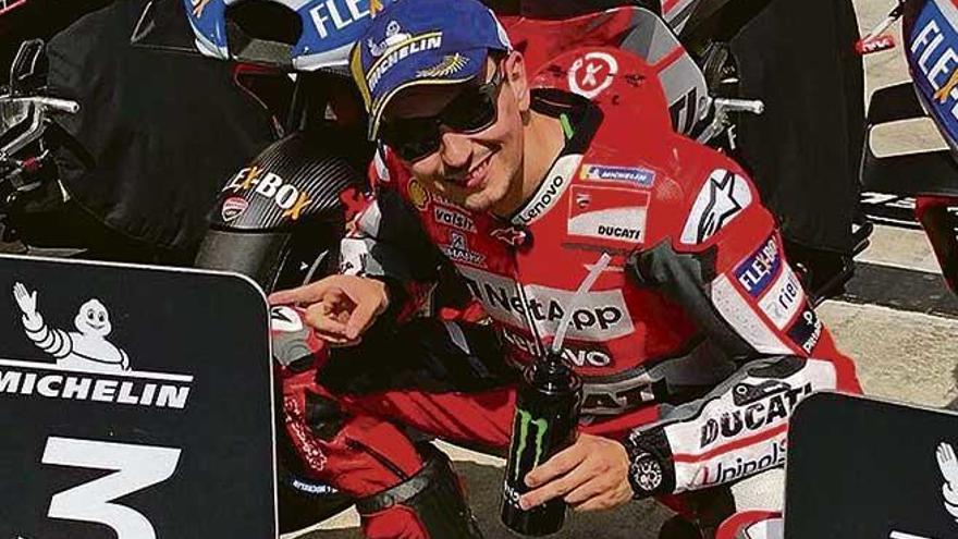 Jorge Lorenzo, contento tras la ronda de clasificación.