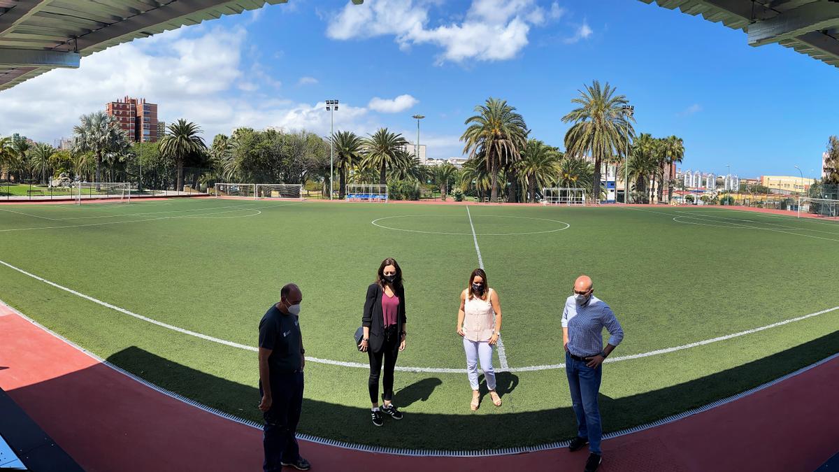 Mejora las instalaciones del campo de fútbol de Casablanca III