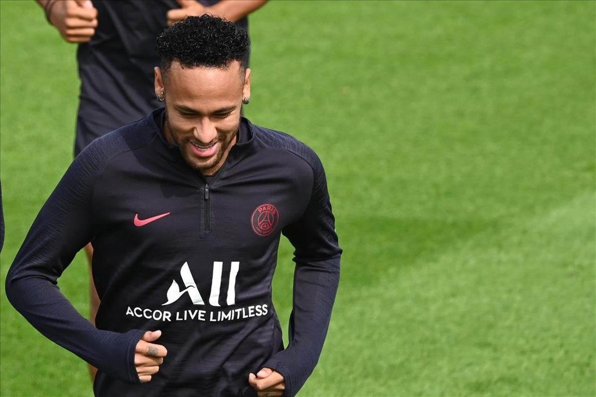 lmendiola49422067 topshot paris saint germain s brazilian forward neymar att190813165849 lmendiola49422067 topshot paris saint germain s brazilian forward neymar att190813165849
