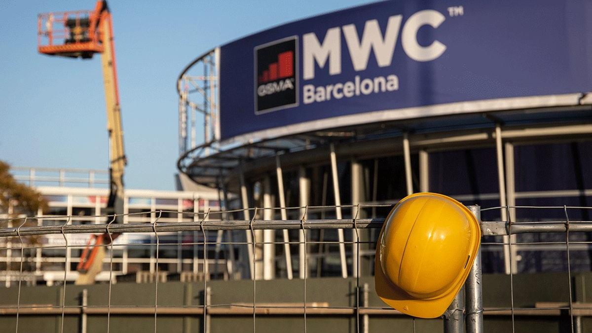 Exterior del recinto donde debía celebrarse el Mobile World Congress (MWC), tras su cancelación por la crisis del coronavirus, el pasado 13 de febrero