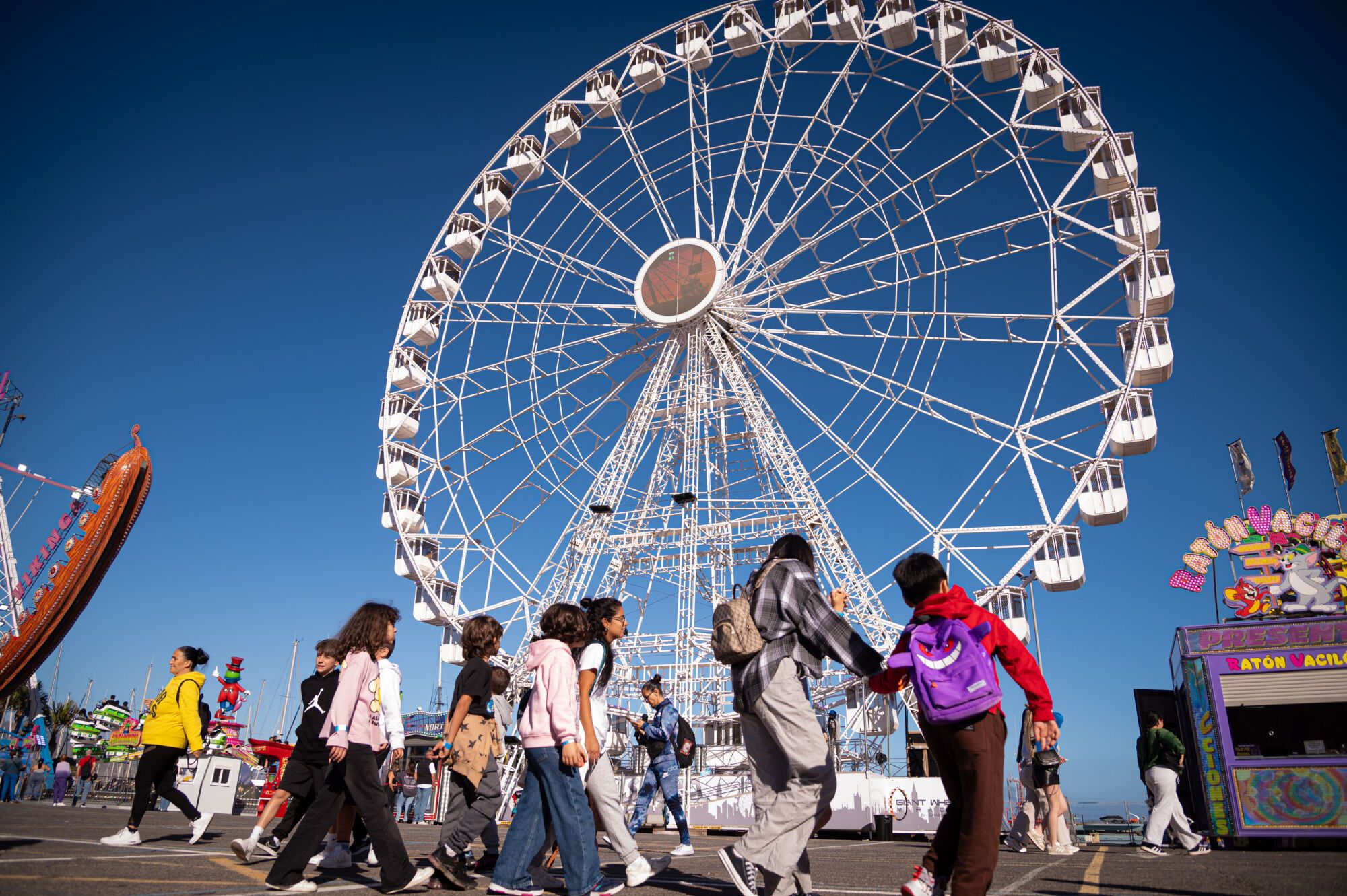 José Manuel Bermúdez visita la Feria de Atracciones por el Carnaval de Santa Cruz de Tenerife 2025