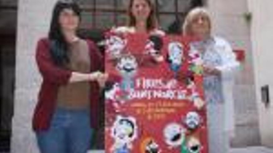 L&#039;autora del cartell, Jorgina Juvé, amb l&#039;alcaldessa, Marta Madrenas, i la regidora de Fires, Eva Palau.